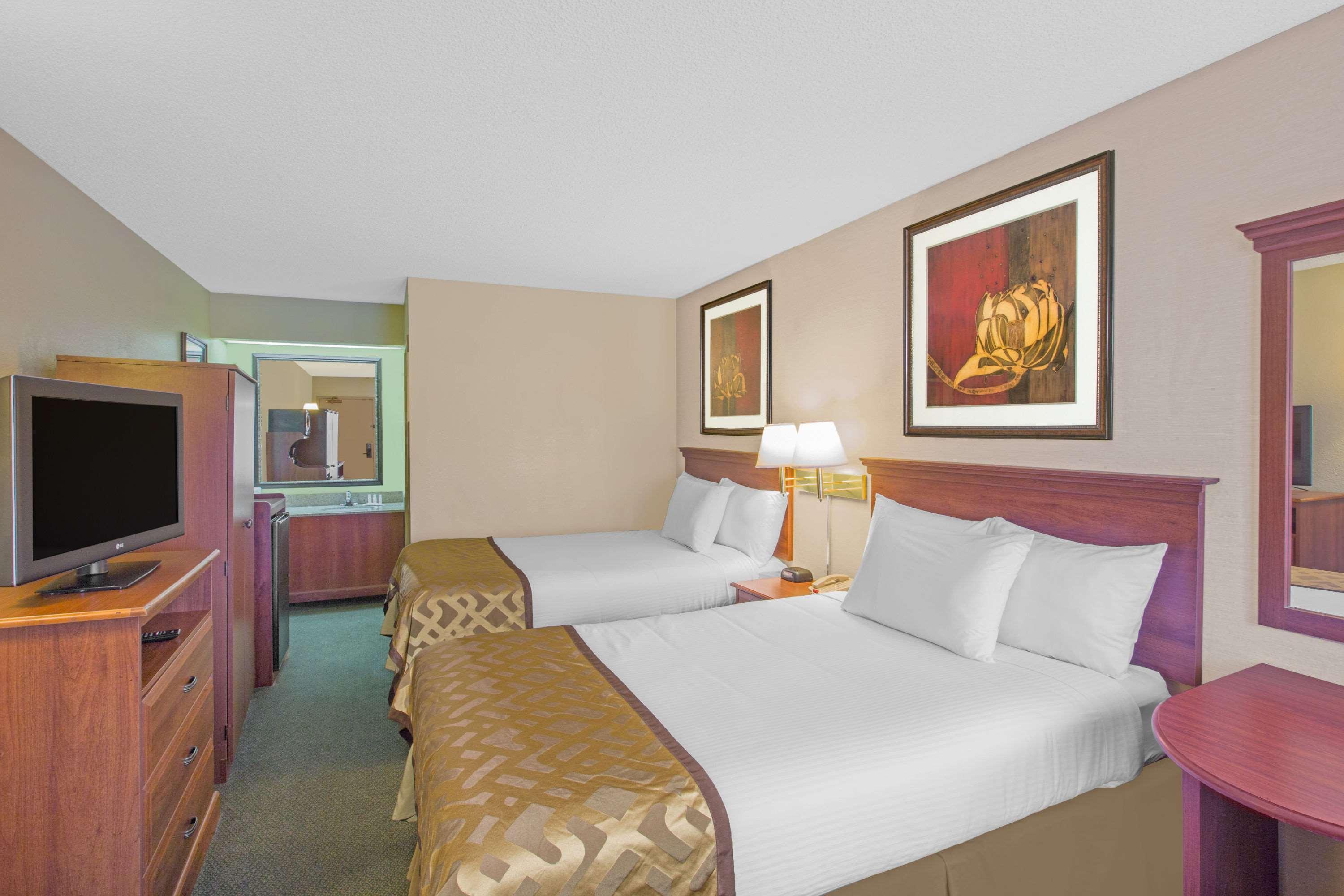 Baymont By Wyndham Camp Lejeune Jacksonville Buitenkant foto