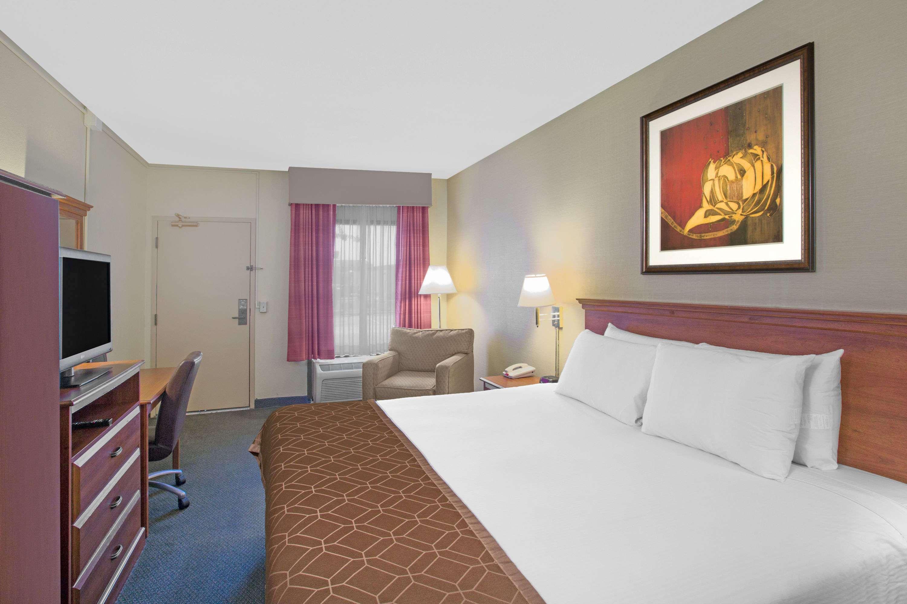 Baymont By Wyndham Camp Lejeune Jacksonville Buitenkant foto