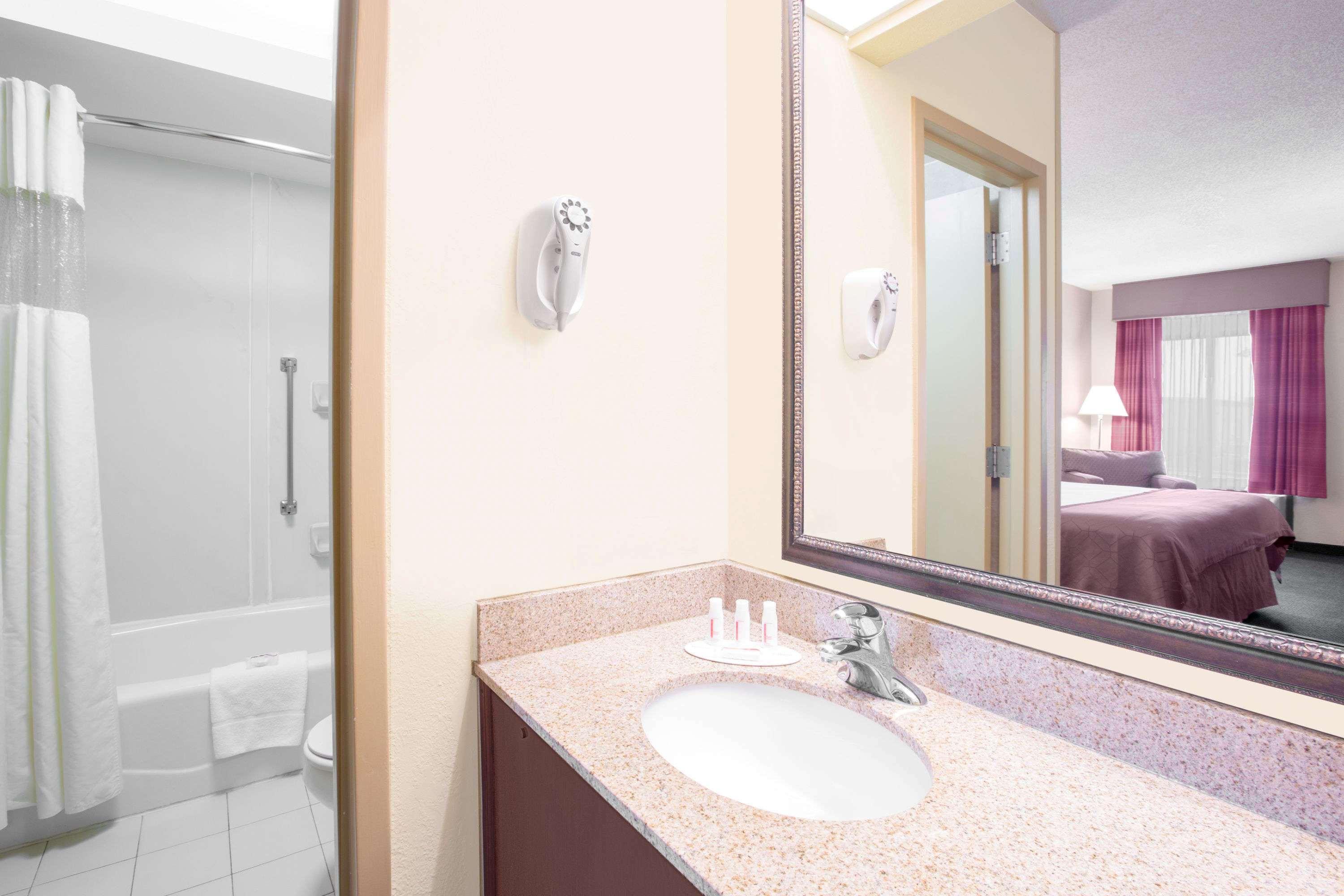 Baymont By Wyndham Camp Lejeune Jacksonville Buitenkant foto