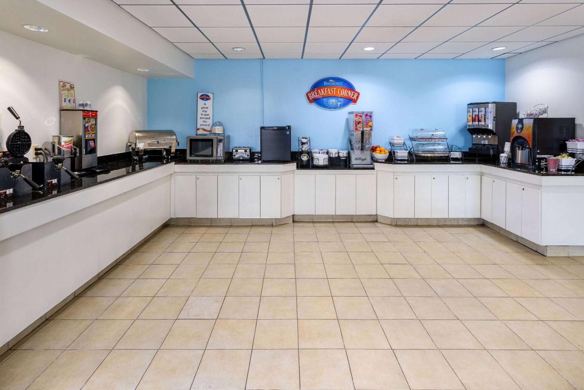 Baymont By Wyndham Camp Lejeune Jacksonville Buitenkant foto