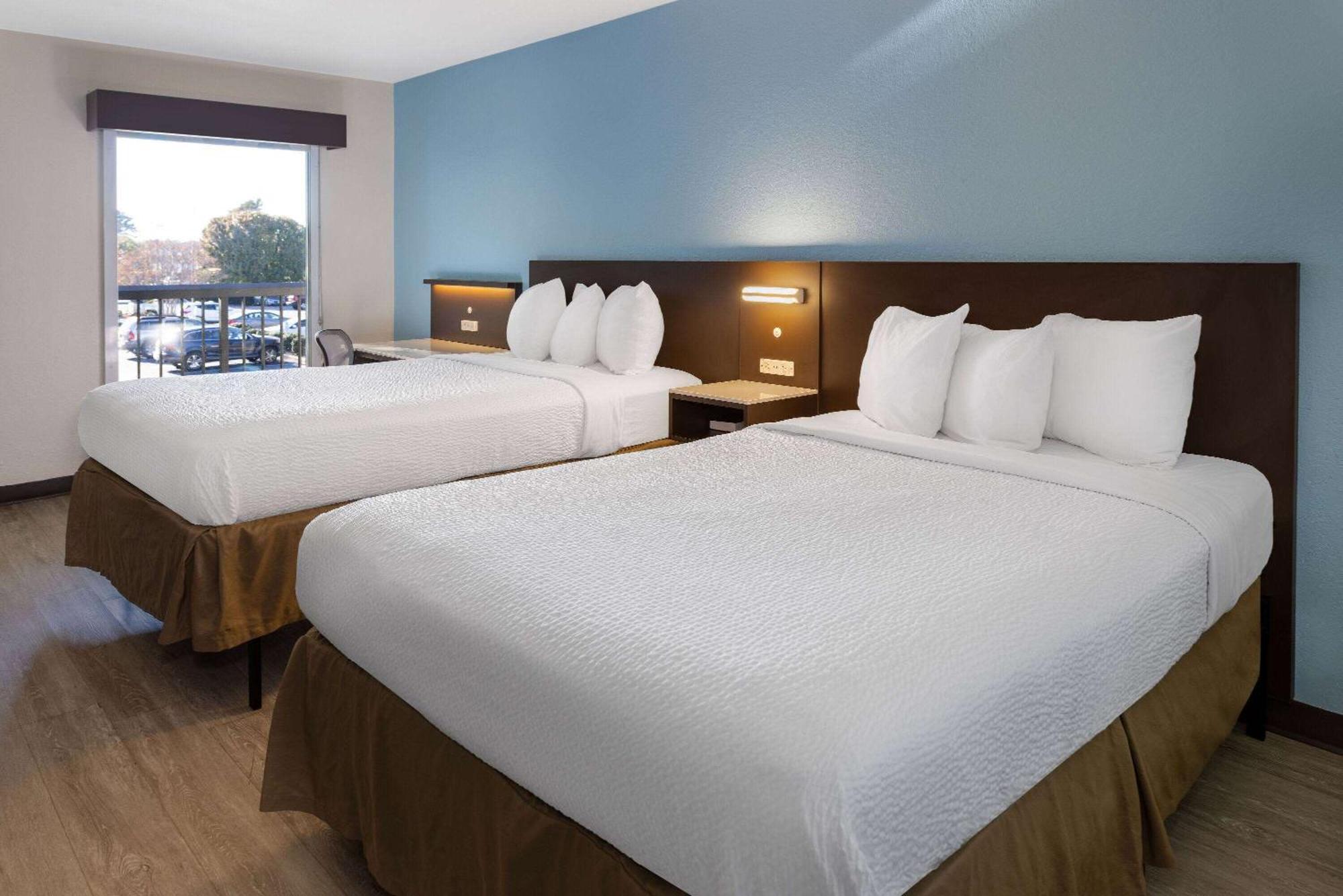 Baymont By Wyndham Camp Lejeune Jacksonville Buitenkant foto
